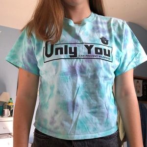 tie dye graphic tee